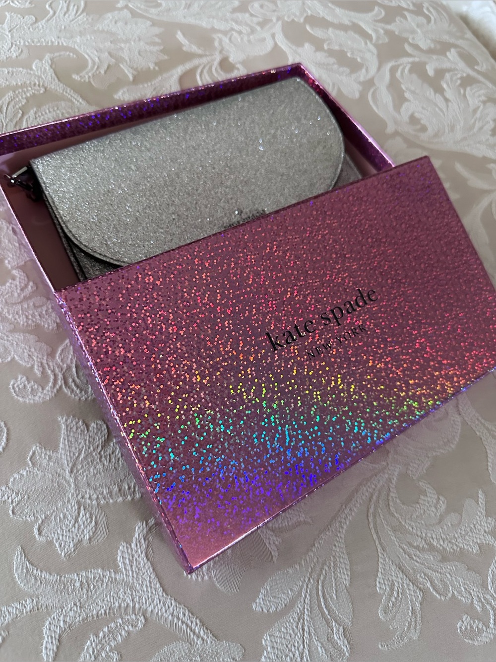 Kate Spade New York Multifunctional Wallet Light Silver Glitter NWT in Box